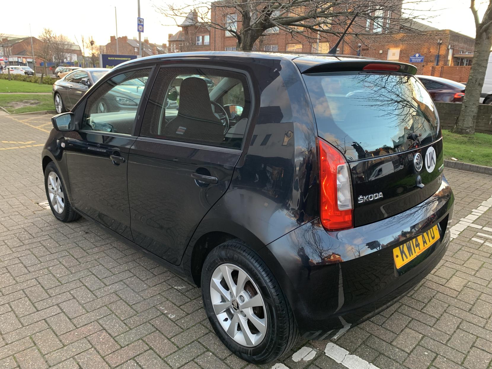 2014 Skoda Citigo GreenTech Elegance, exterior view 3