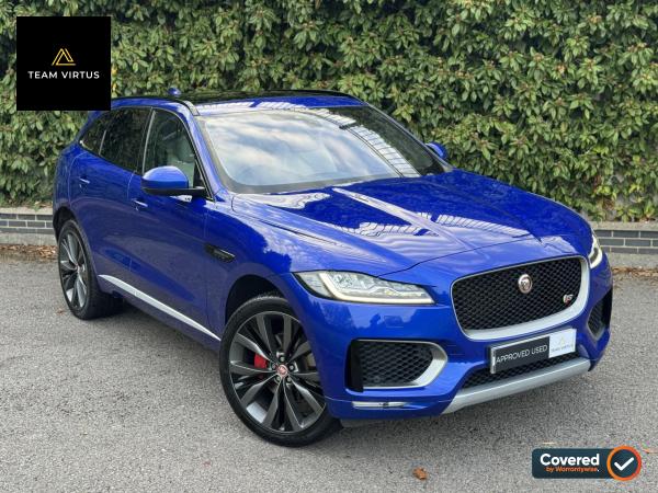 Jaguar F-PACE 3.0 D300 V6 First Edition SUV 5dr Diesel Auto AWD Euro 6 (s/s) (300 ps)