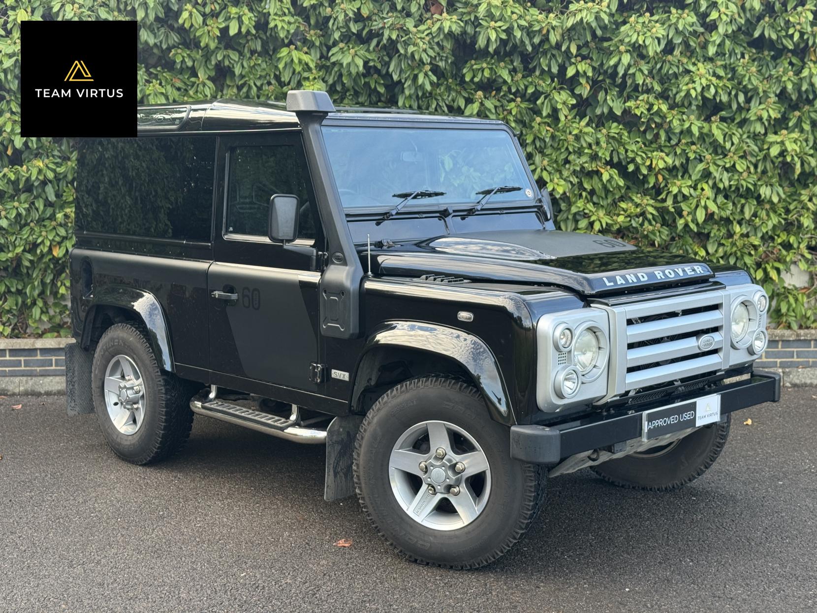 Land Rover Defender 90 SVX 2.4 TDCi SVX SUV 3dr Diesel Manual 4WD SWB Euro 4 (122 bhp)