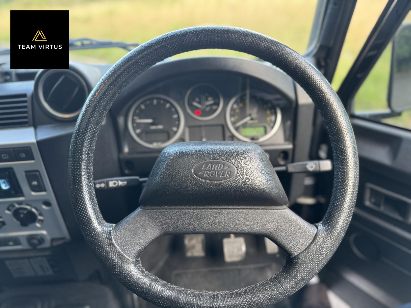 Land Rover Defender 90 SVX 2.4 TDCi SVX SUV 3dr Diesel Manual 4WD SWB Euro 4 (122 bhp)