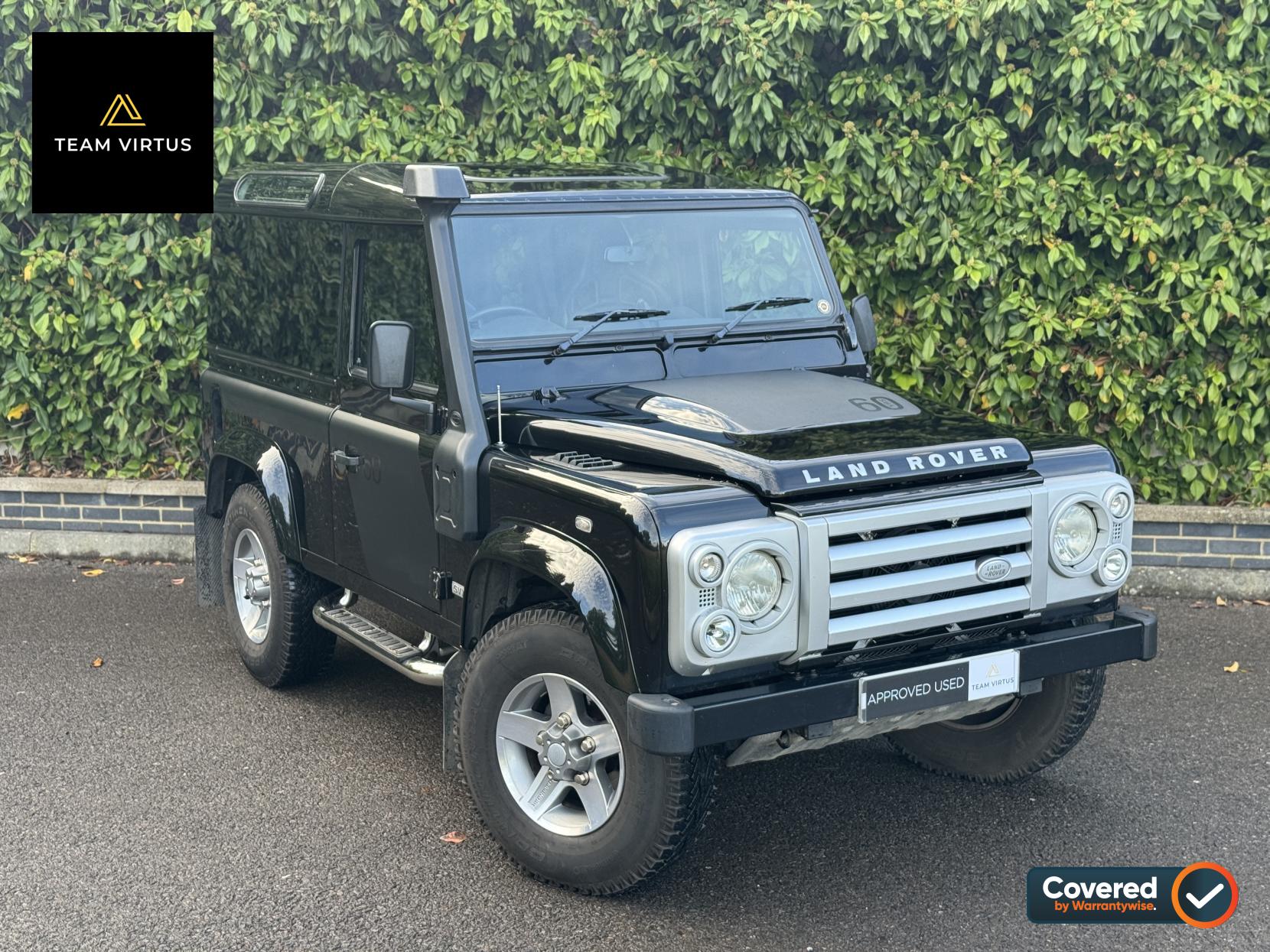 Land Rover Defender 90 SVX 2.4 TDCi SVX SUV 3dr Diesel Manual 4WD SWB Euro 4 (122 bhp)