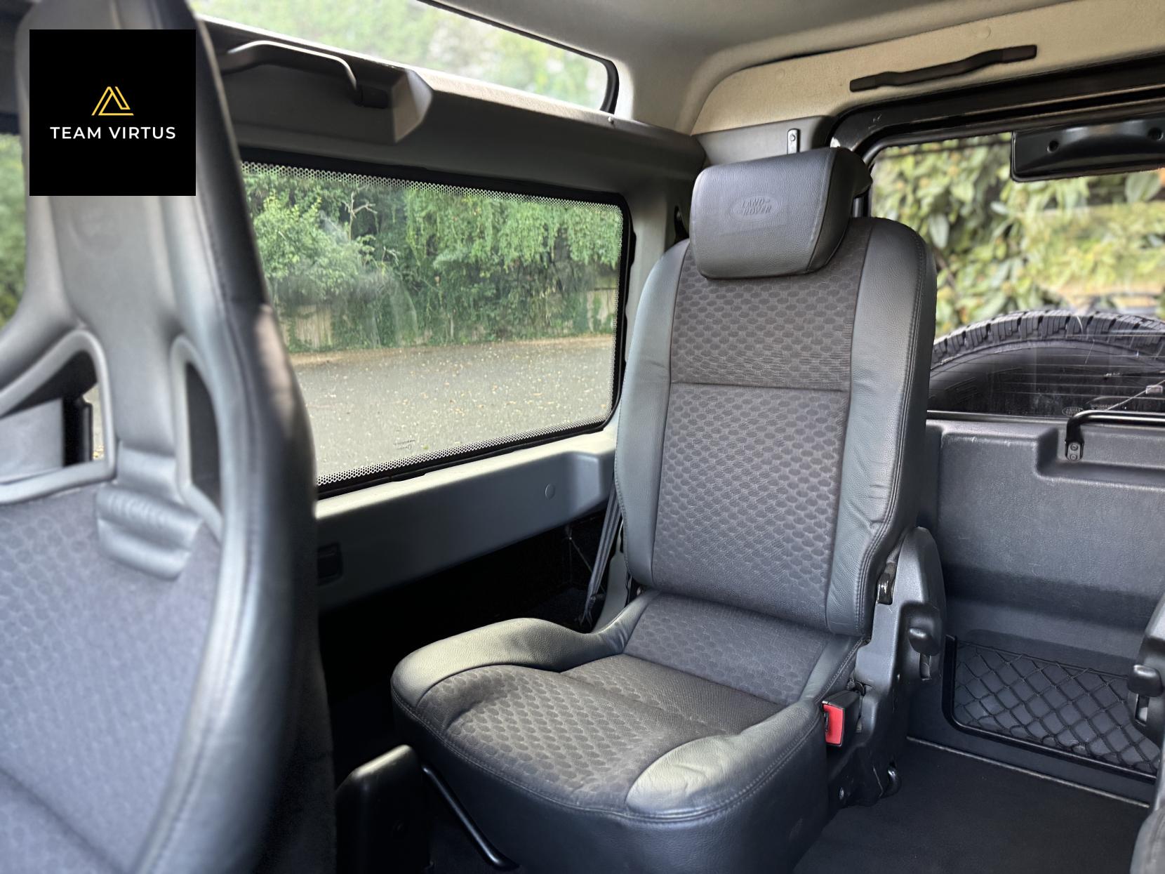 Land Rover Defender 90 SVX 2.4 TDCi SVX SUV 3dr Diesel Manual 4WD SWB Euro 4 (122 bhp)