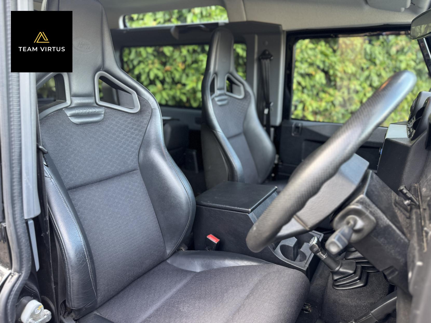 Land Rover Defender 90 SVX 2.4 TDCi SVX SUV 3dr Diesel Manual 4WD SWB Euro 4 (122 bhp)