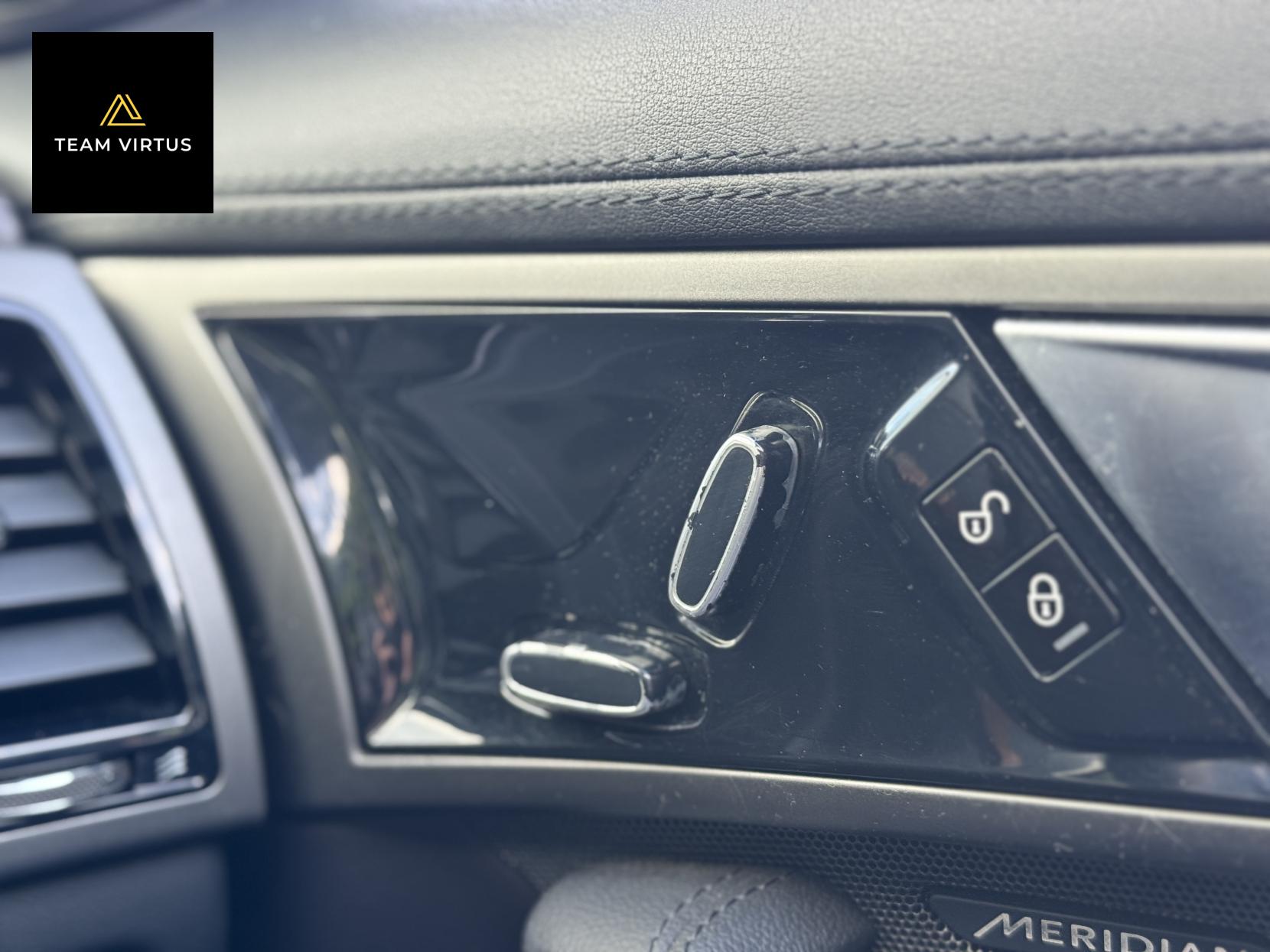 Jaguar F-Type 3.0 V6 S Convertible 2dr Petrol Auto Euro 5 (s/s) (380 ps)