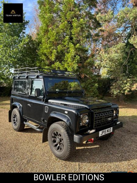 Land Rover Defender 90 2.2 TDCi XS Station Wagon Double Cab 3dr Diesel Manual 4WD SWB Euro 5 (122 ps)