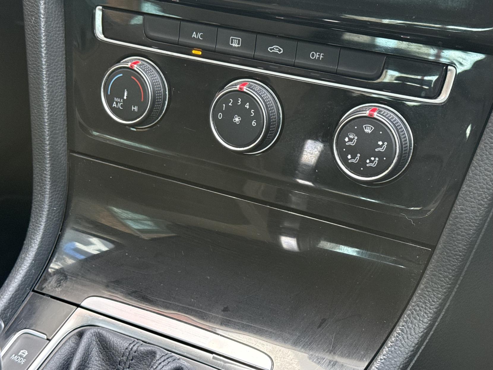 Volkswagen Golf 1.4 TSI BlueMotion Tech ACT GT Hatchback 5dr Petrol DSG Euro 6 (s/s) (150 ps)