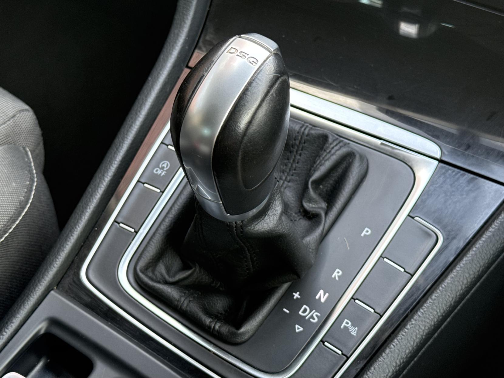 Volkswagen Golf 1.4 TSI BlueMotion Tech ACT GT Hatchback 5dr Petrol DSG Euro 6 (s/s) (150 ps)