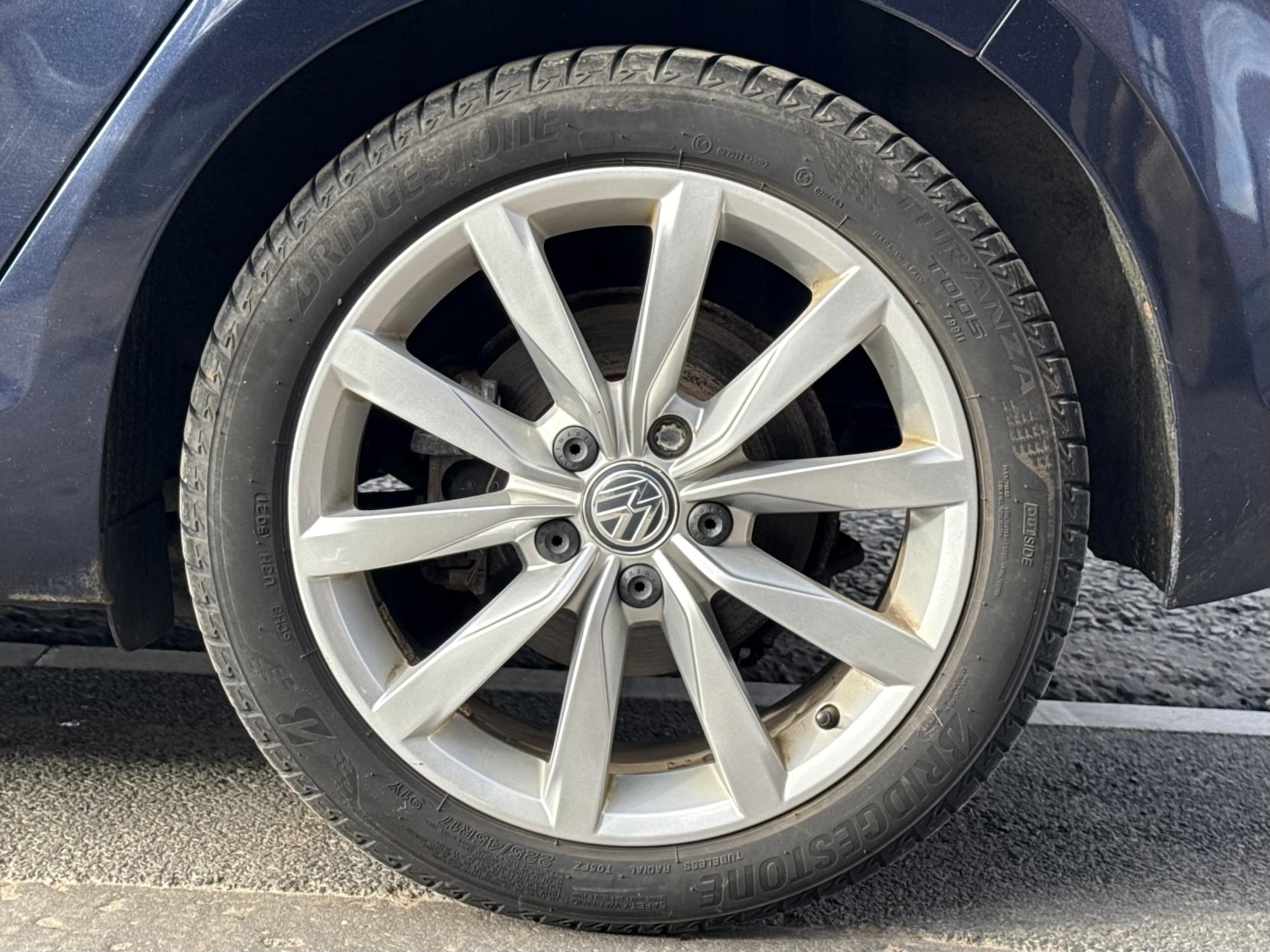 Volkswagen Golf 1.4 TSI BlueMotion Tech ACT GT Hatchback 5dr Petrol DSG Euro 6 (s/s) (150 ps)