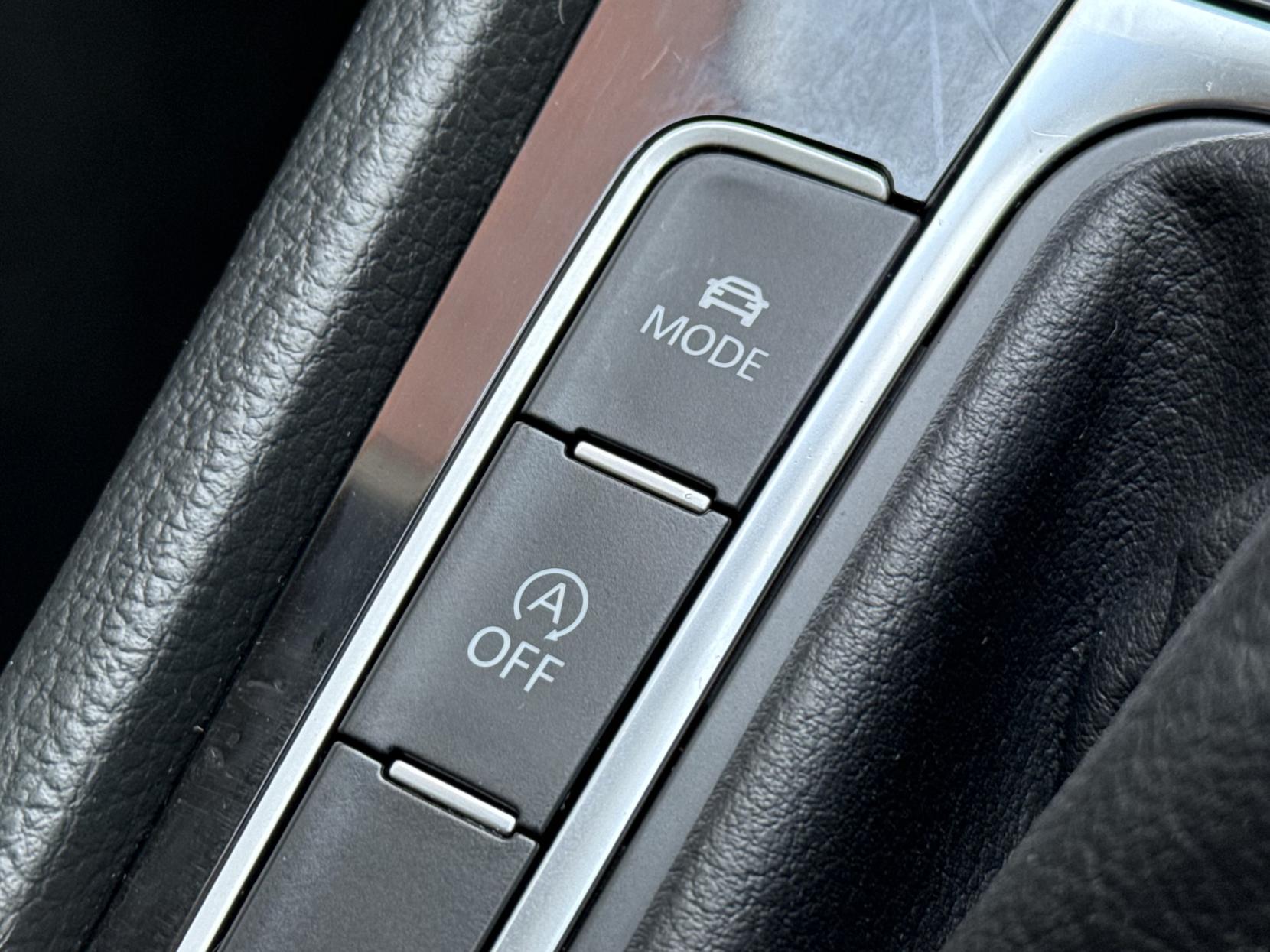 Volkswagen Golf 1.4 TSI BlueMotion Tech ACT GT Hatchback 5dr Petrol DSG Euro 6 (s/s) (150 ps)