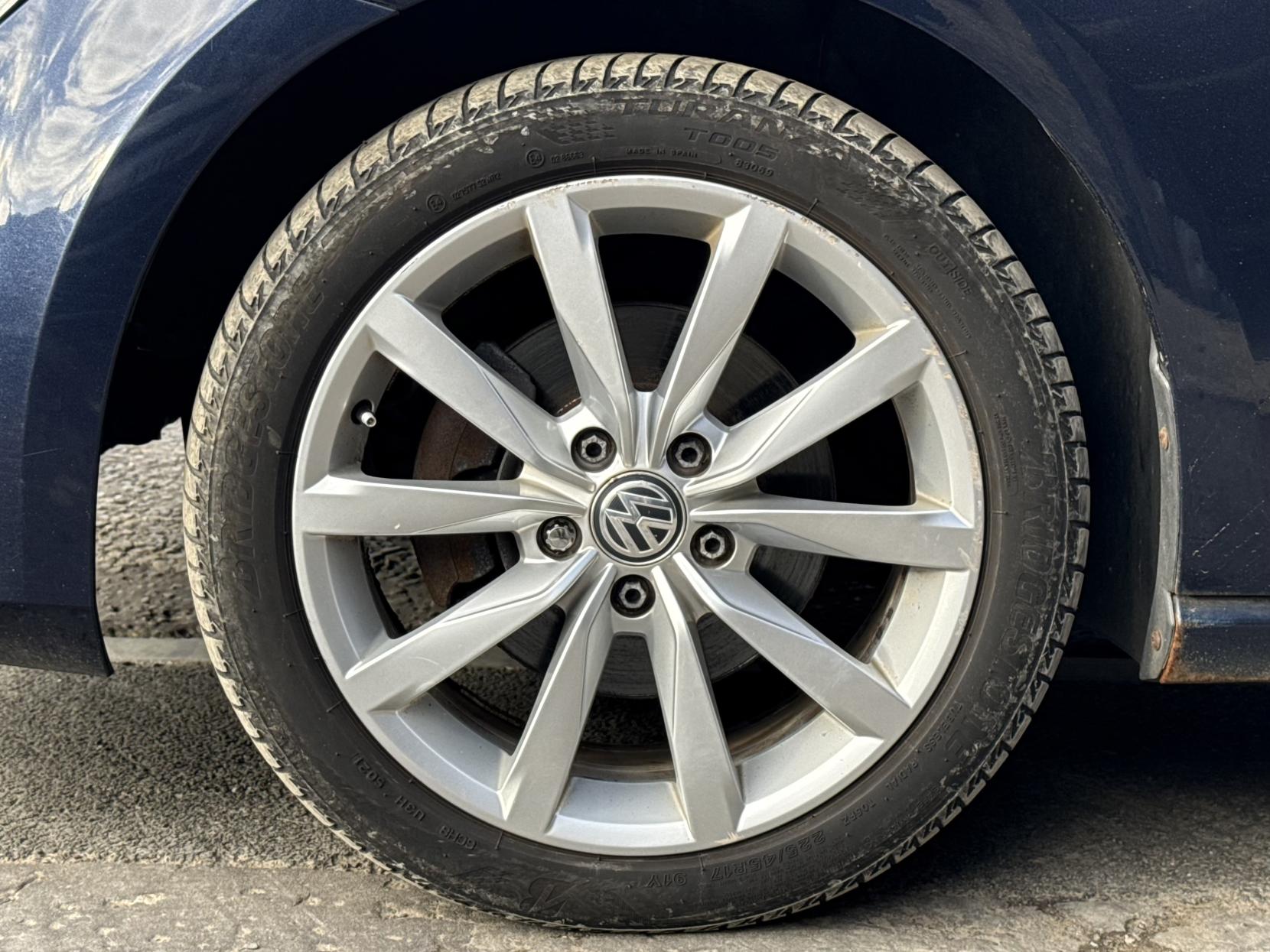 Volkswagen Golf 1.4 TSI BlueMotion Tech ACT GT Hatchback 5dr Petrol DSG Euro 6 (s/s) (150 ps)