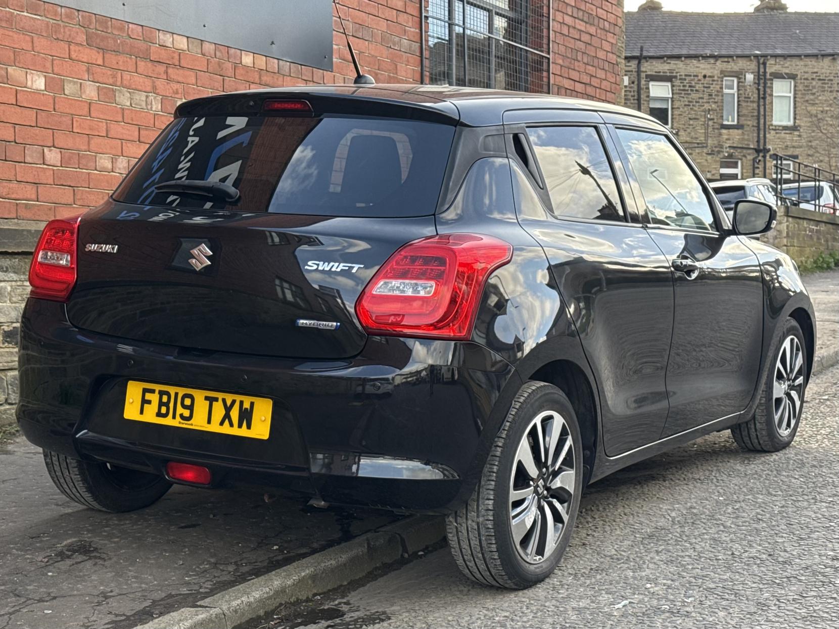 Suzuki Swift 1.0 SZ5 Hatchback (2017 - 2024)