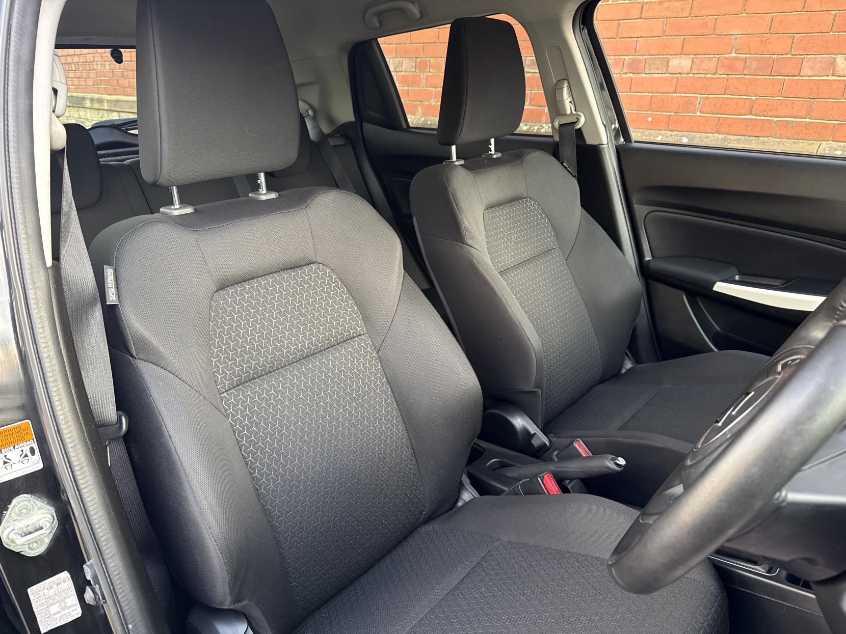 Suzuki Swift 1.0 SZ5 Hatchback (2017 - 2024)