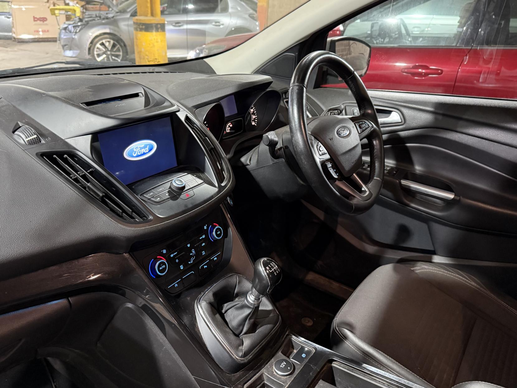 Ford Kuga 2.0 TDCi Titanium SUV 5dr Diesel Manual AWD Euro 6 (s/s) (180 ps)