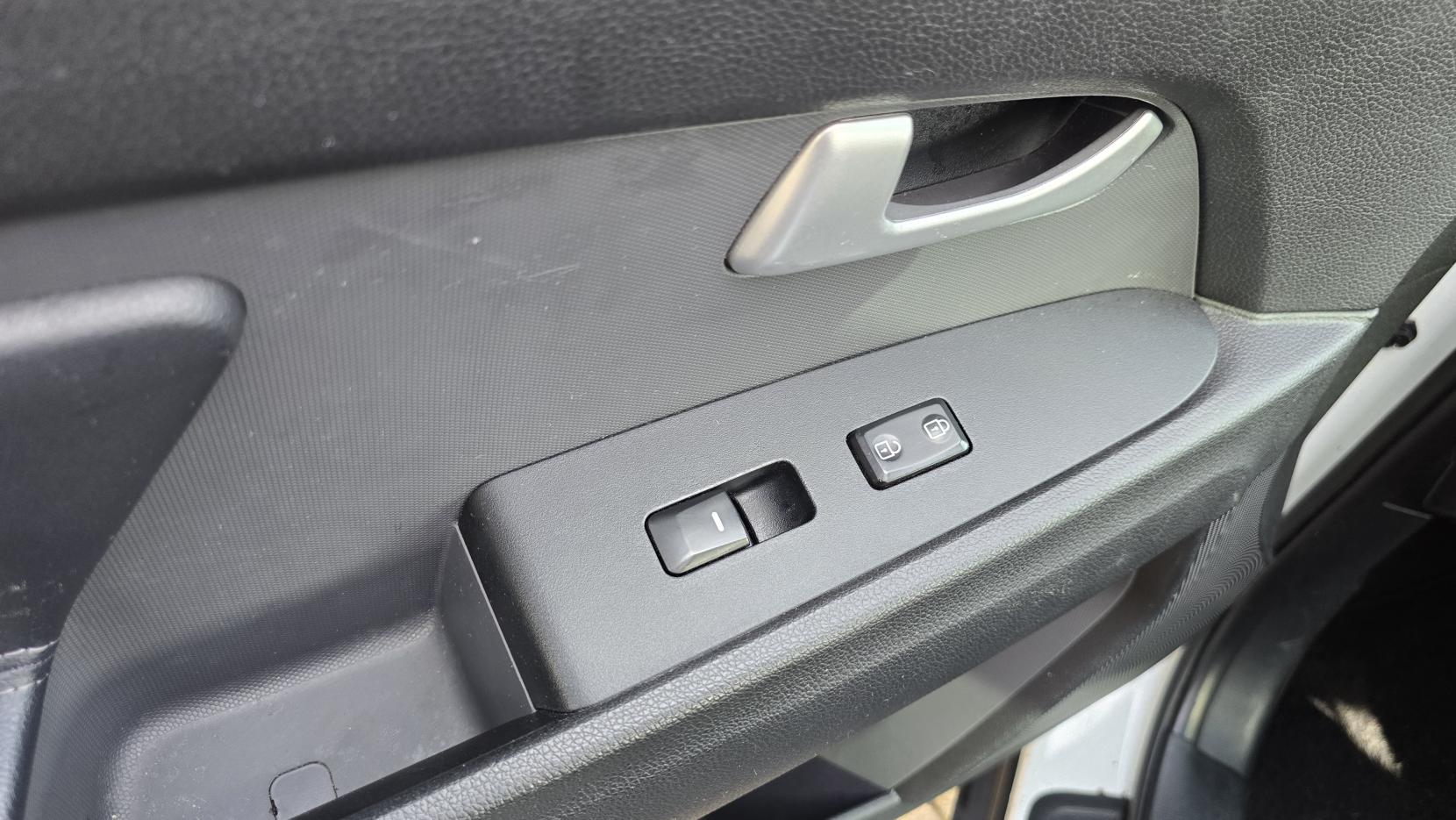 Kia Sportage 1.7 CRDi EcoDynamics 3 SUV 5dr Diesel Manual 2WD Euro 6 (s/s) (114 bhp)