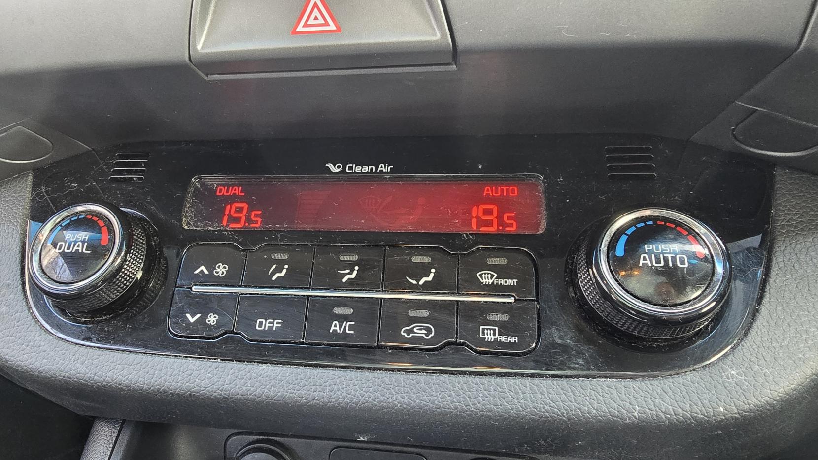 Kia Sportage 1.7 CRDi EcoDynamics 3 SUV 5dr Diesel Manual 2WD Euro 6 (s/s) (114 bhp)