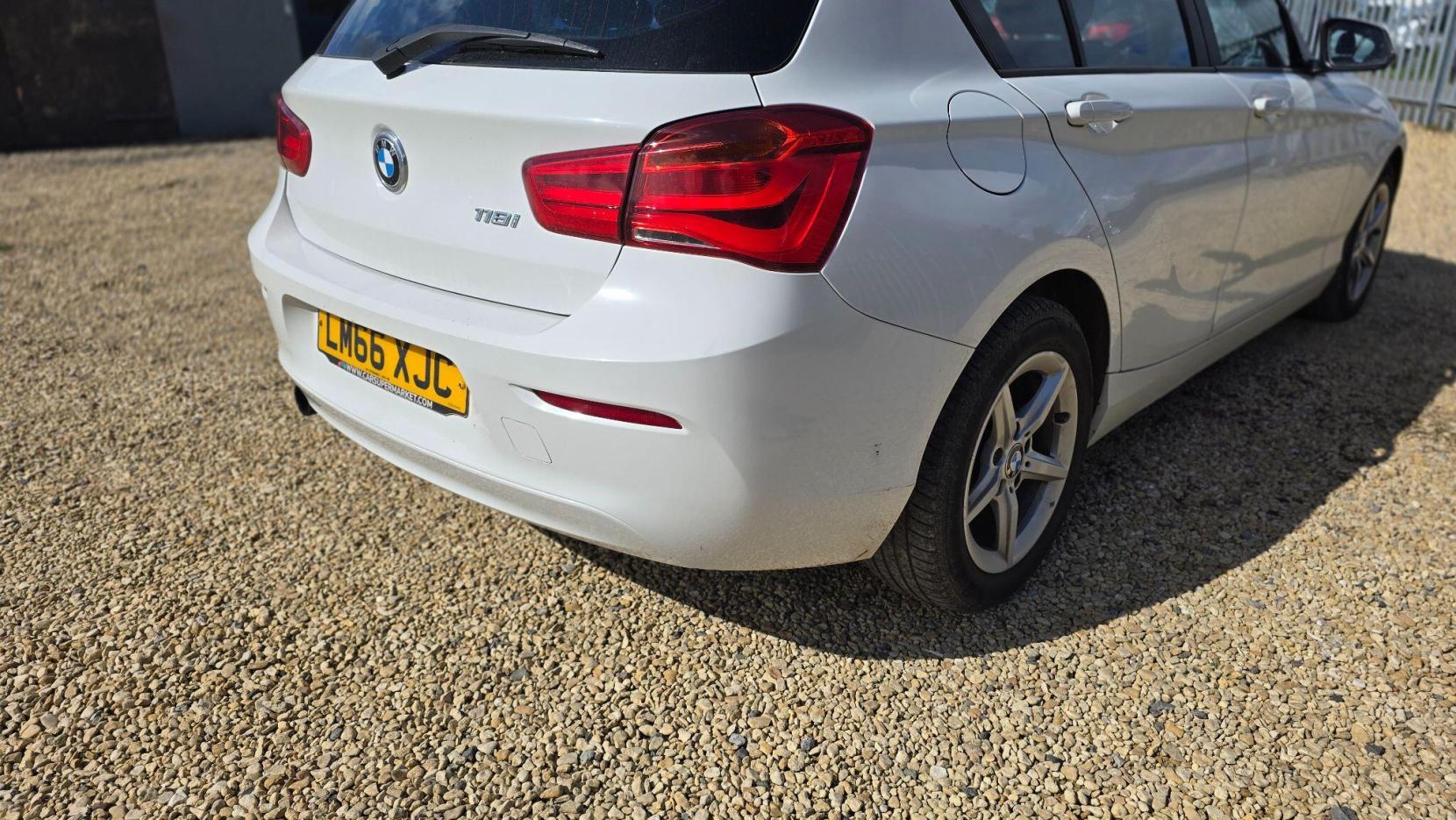 BMW 1 Series 1.5 118i SE Euro 6 (s/s) 5dr