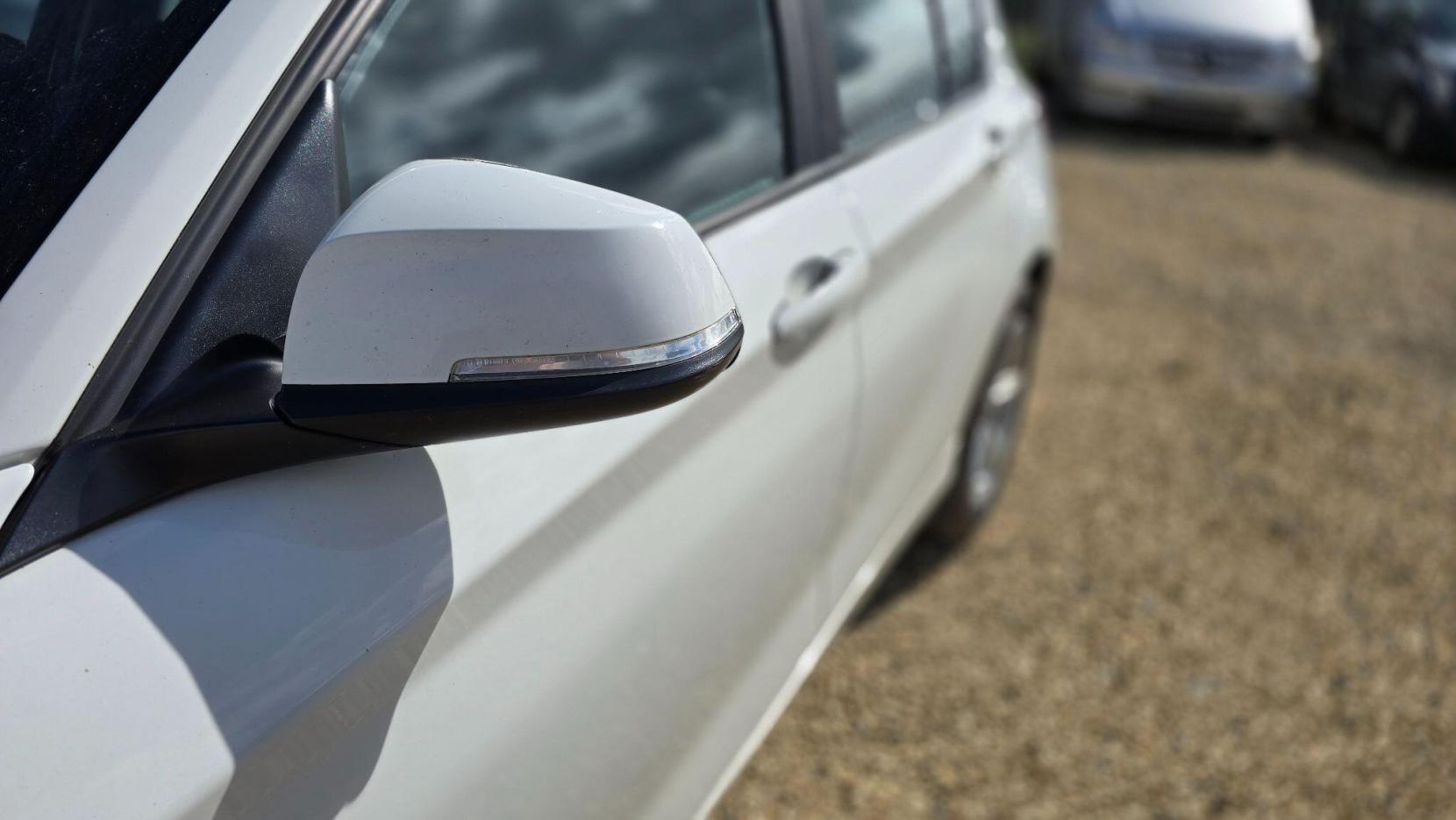 BMW 1 Series 1.5 118i SE Euro 6 (s/s) 5dr