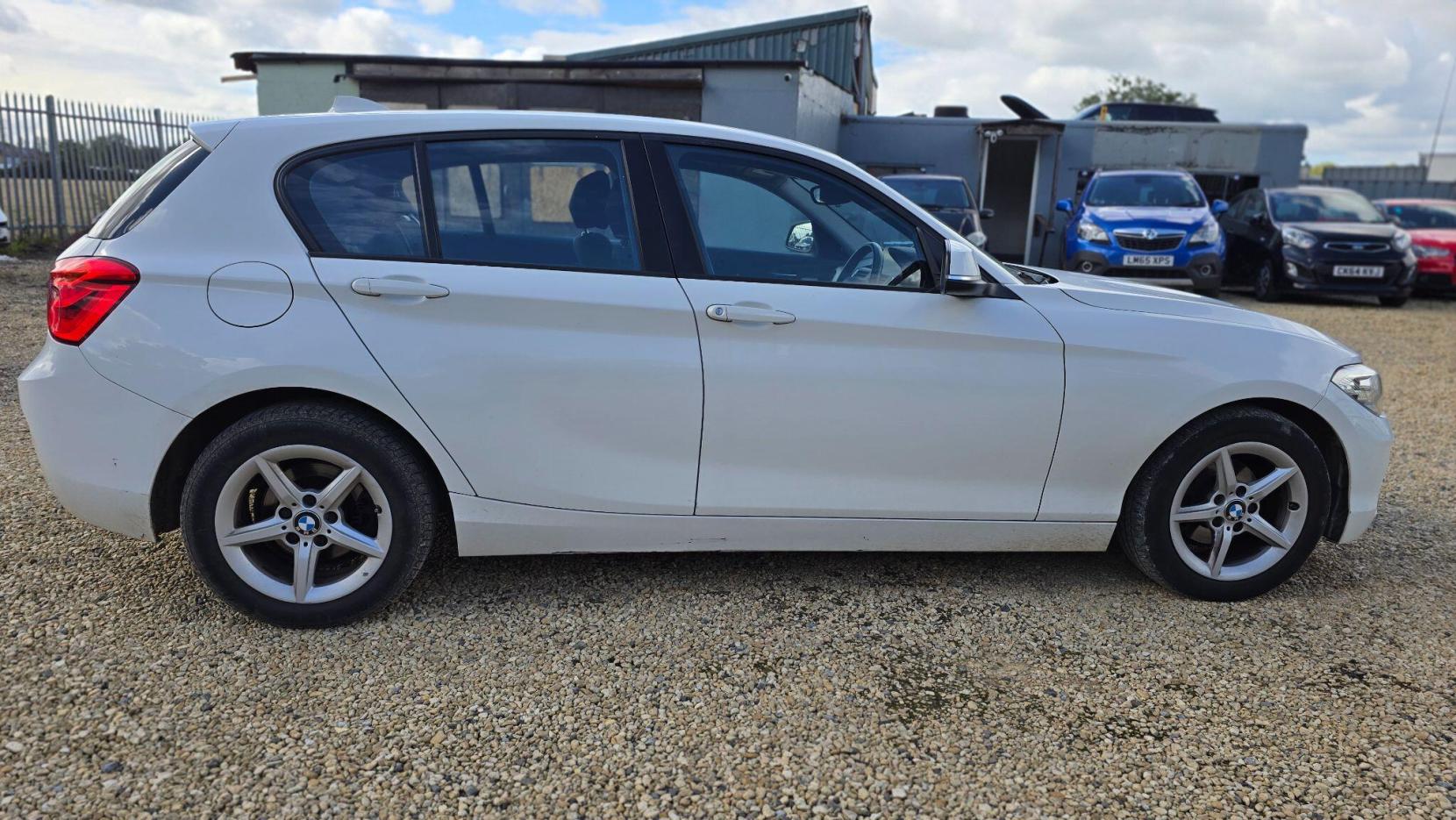 BMW 1 Series 1.5 118i SE Euro 6 (s/s) 5dr