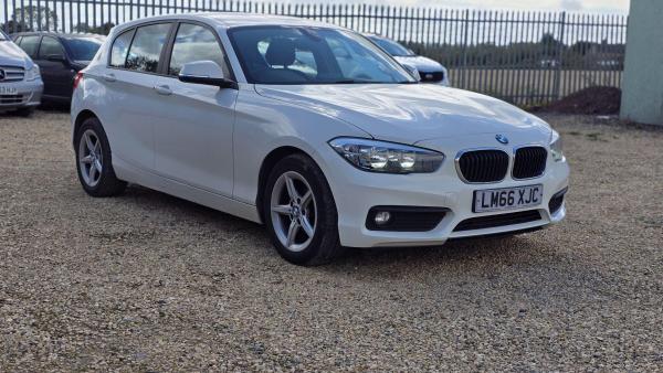 BMW 1 Series 1.5 118i SE Euro 6 (s/s) 5dr