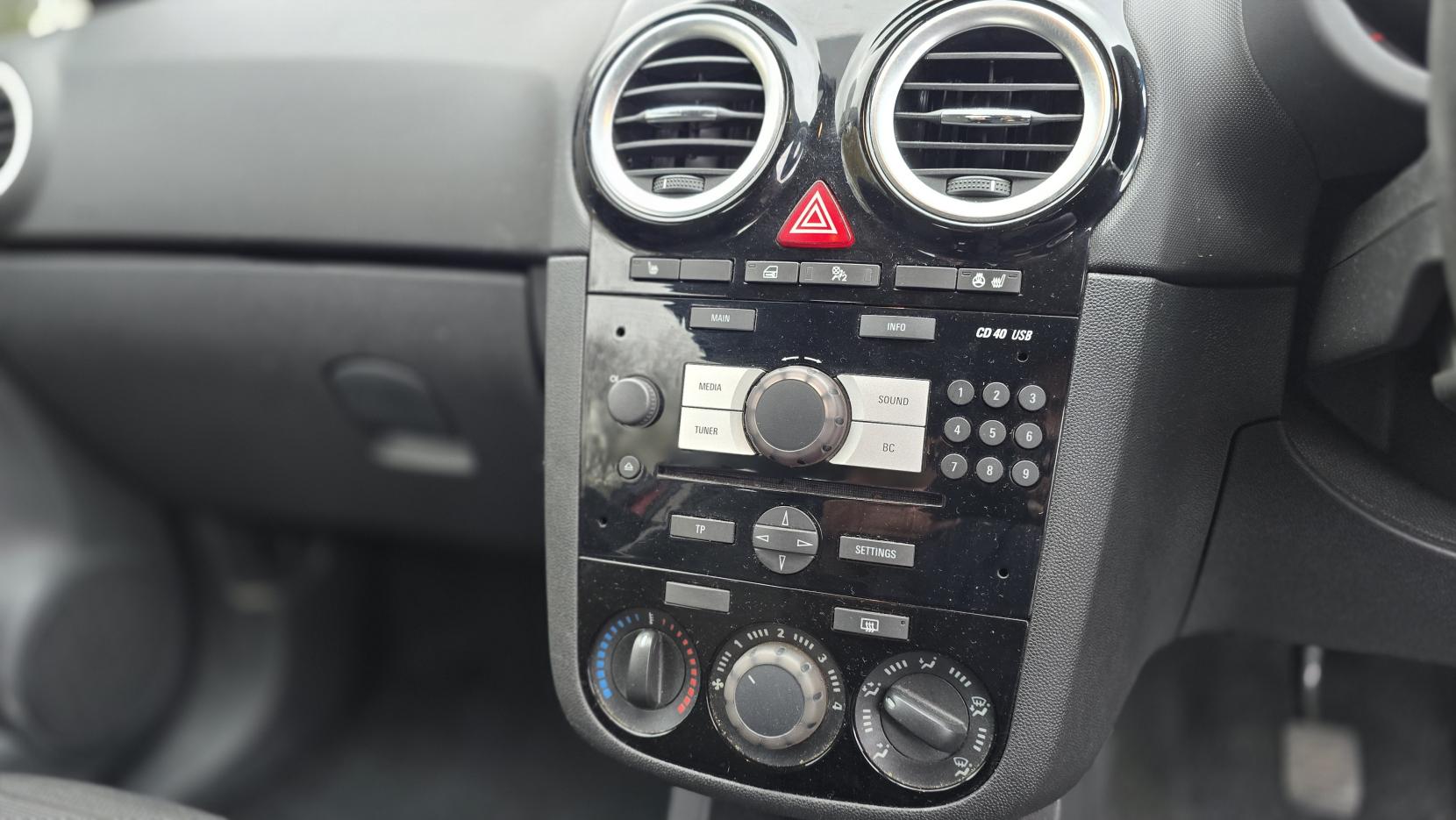 Vauxhall Corsa 1.0 ecoFLEX 12V Excite Hatchback 3dr Petrol Manual Euro 5 (65 ps)