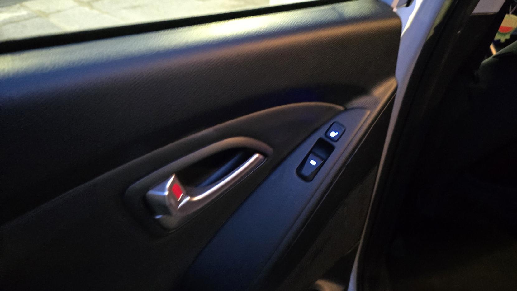 Hyundai ix35 1.7 CRDi Style SUV 5dr Diesel Manual Euro 5 (s/s) (115 ps)