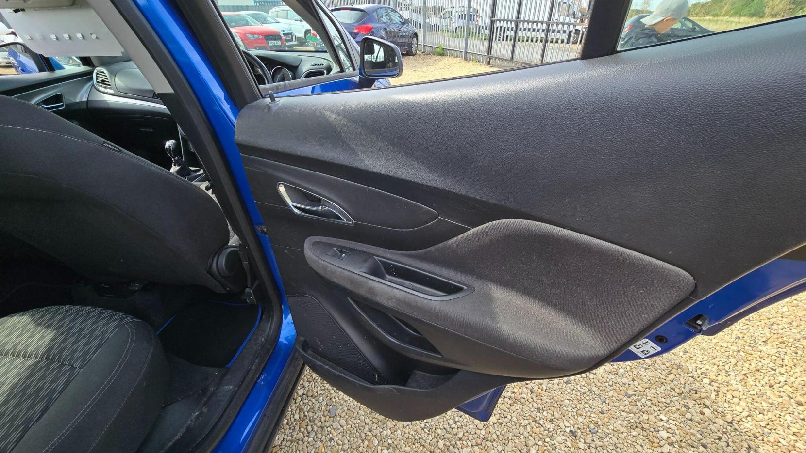 Vauxhall Mokka 1.6 CDTi Tech Line 2WD Euro 6 (s/s) 5dr