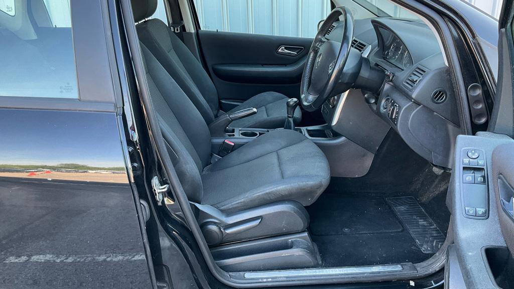 Mercedes-Benz A Class 1.5 A150 Special Edition Hatchback 5dr Petrol Manual (148 g/km, 95 bhp)