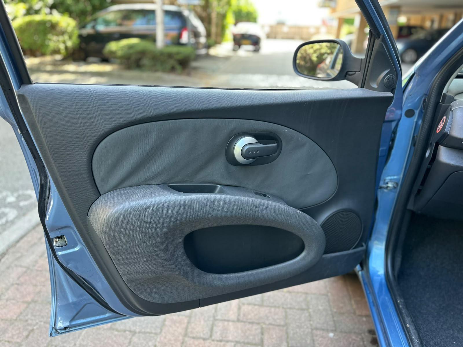 2007 Nissan Micra thumbnail 12