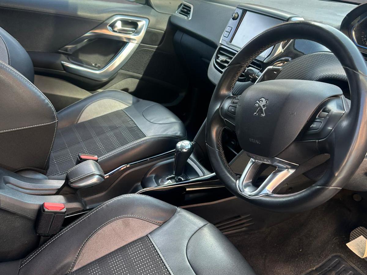 2015 Peugeot 2008 thumbnail 17