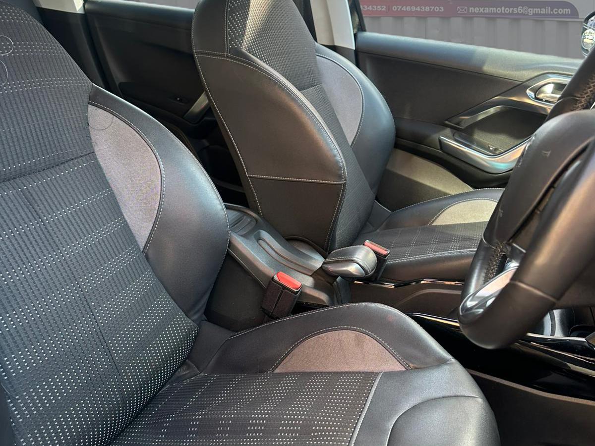 2015 Peugeot 2008 thumbnail 18