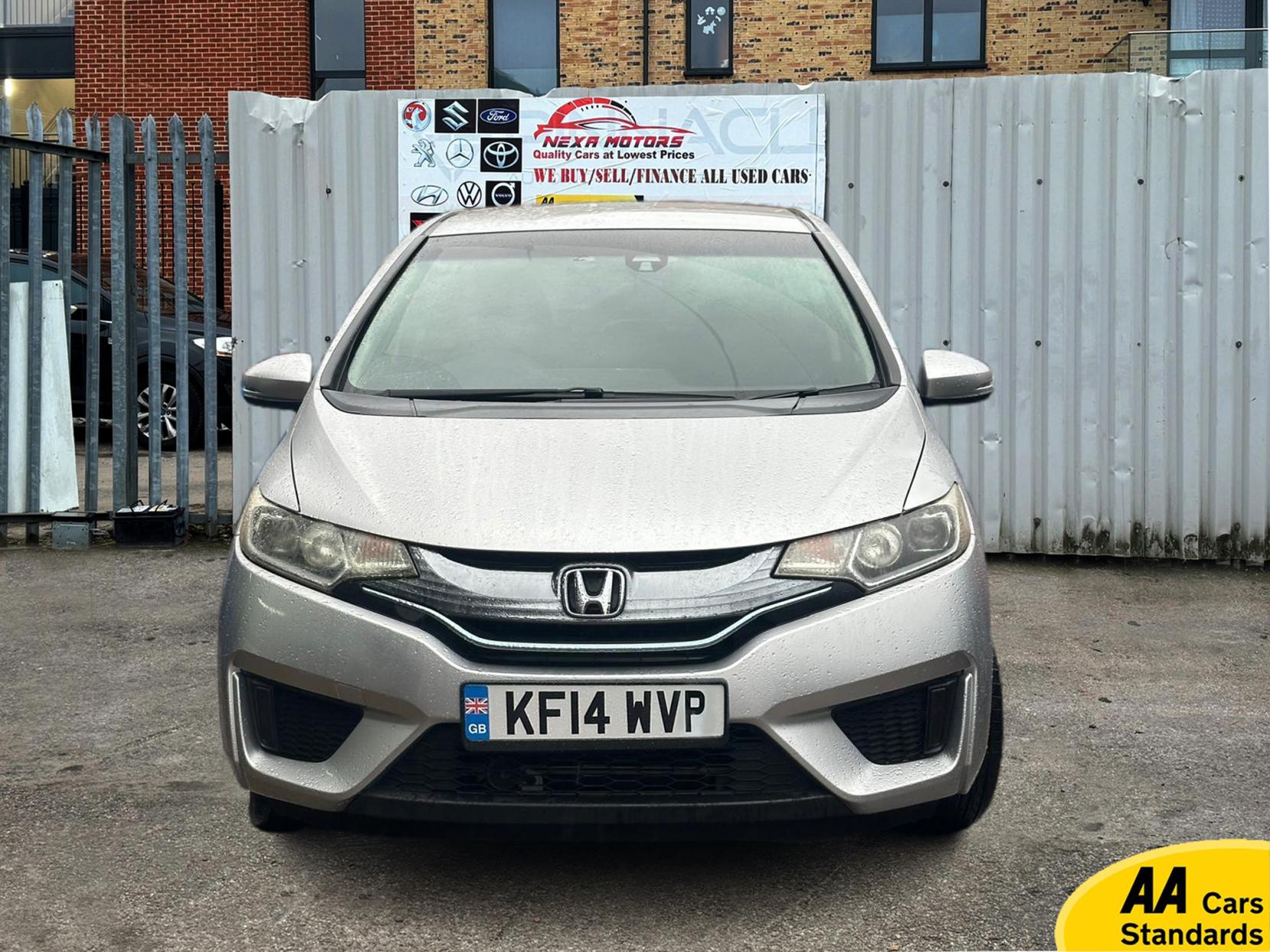 2014 Honda Jazz — photo 1 of 5