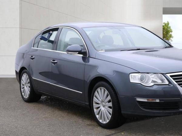 Volkswagen Passat 1.8 TSI Highline Saloon 4dr Petrol DSG Euro 5 (160 ps)