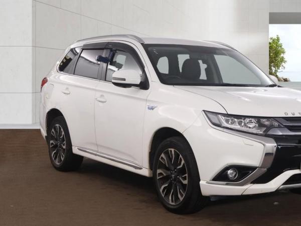 Mitsubishi Outlander 2.0h 12kWh 4h SUV 5dr Petrol Plug-in Hybrid CVT 4WD Euro 6 (s/s) (200 ps)