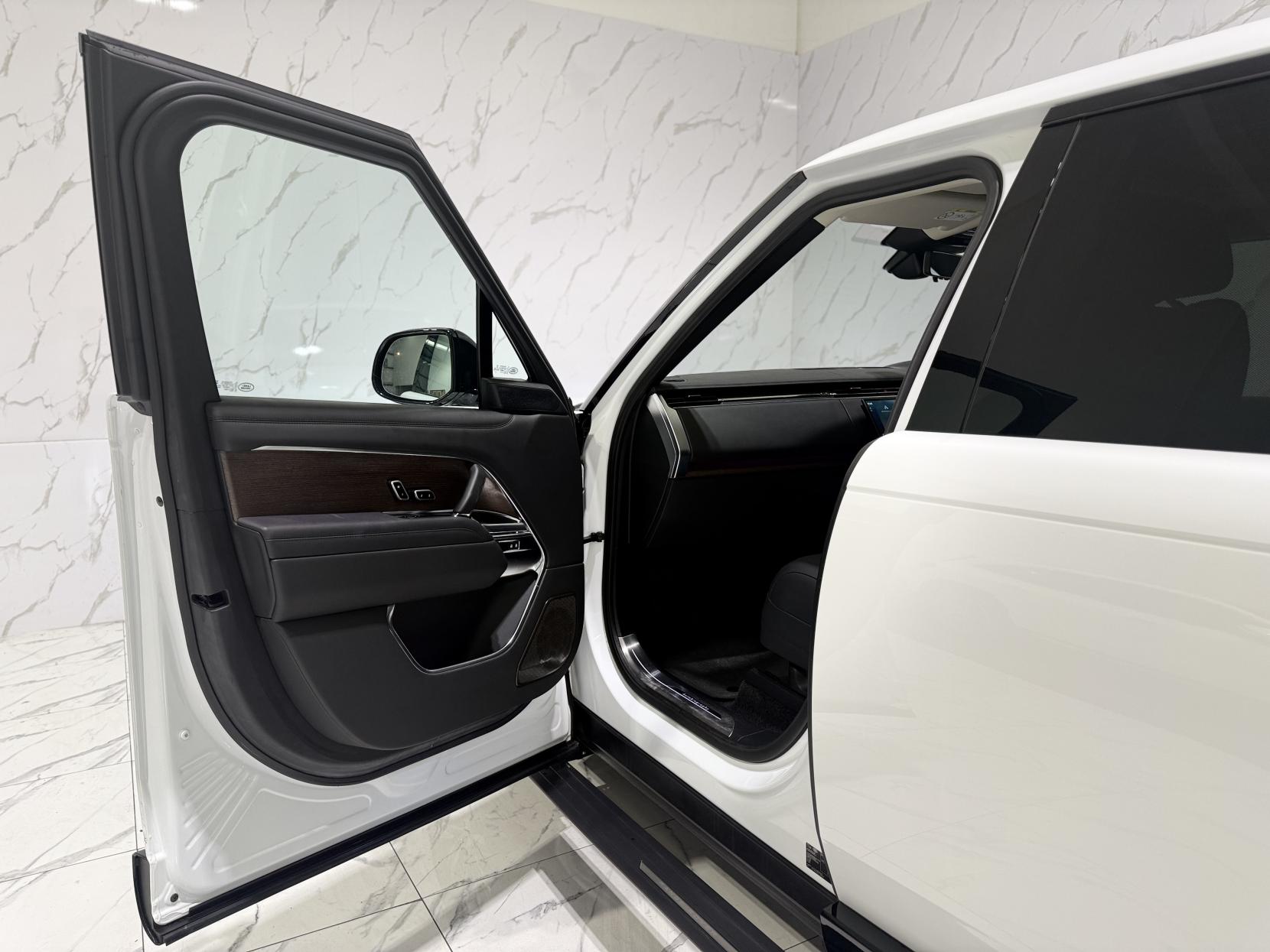 Land Rover Range Rover 3.0 P510e 38.2kWh Autobiography Auto 4WD Euro 6 (s/s) 5dr