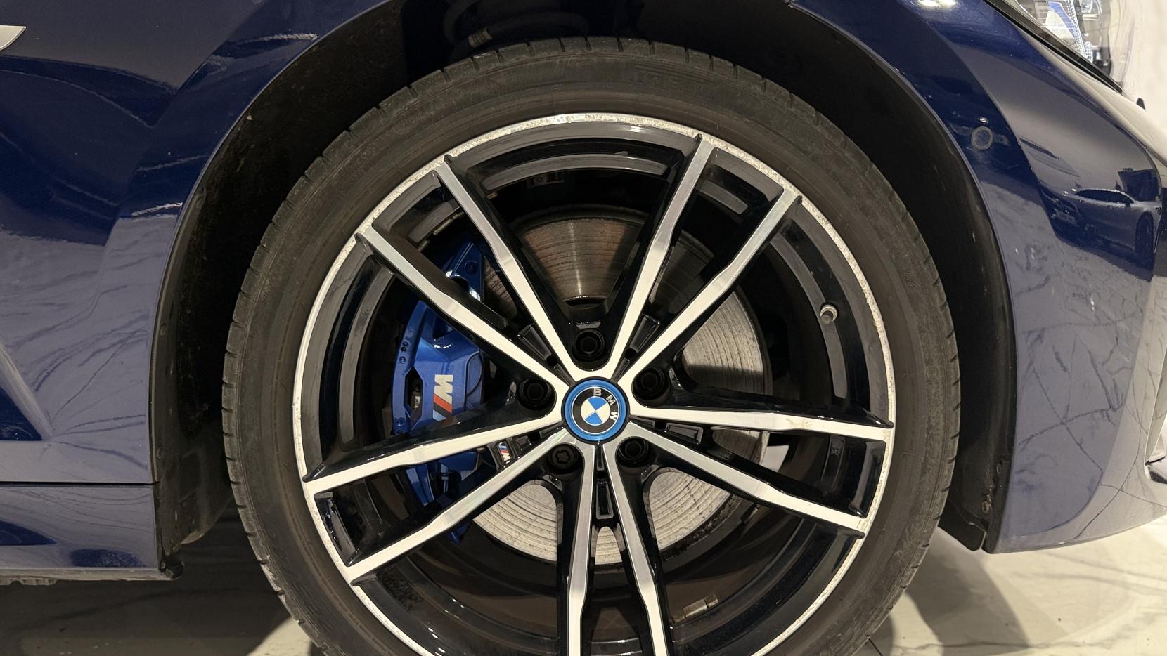 BMW 3 Series 2.0 330e 12kWh M Sport Pro Edition Saloon 4dr Petrol Plug-in Hybrid Auto Euro 6 (s/s) (292 ps)