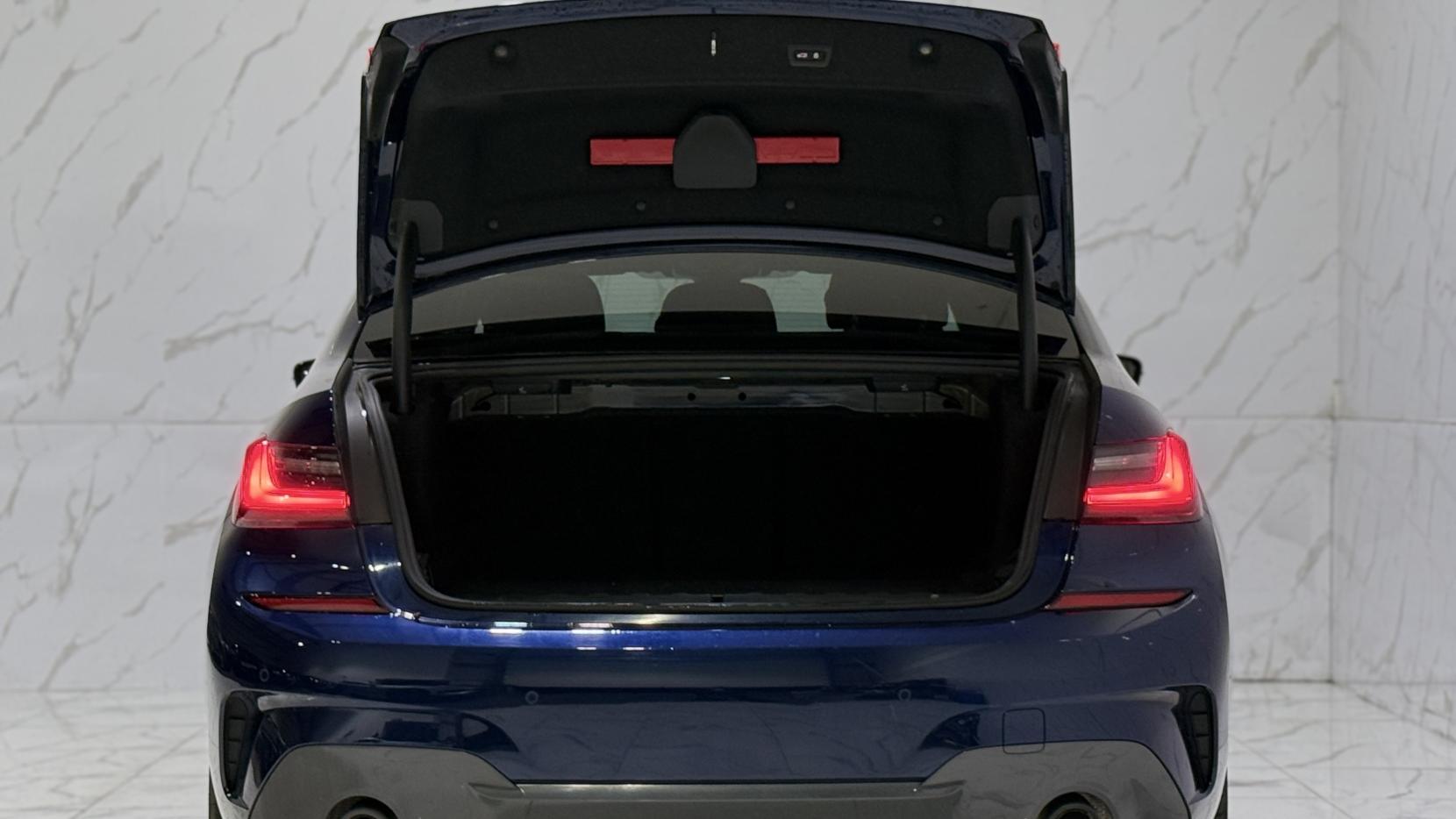 BMW 3 Series 2.0 330e 12kWh M Sport Pro Edition Saloon 4dr Petrol Plug-in Hybrid Auto Euro 6 (s/s) (292 ps)