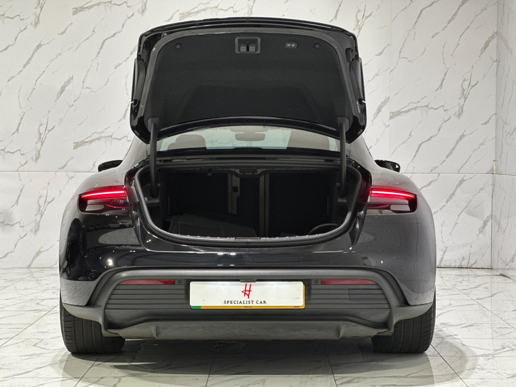 Porsche Taycan Performance 79.2kWh Auto RWD 4dr (11kW Charger)