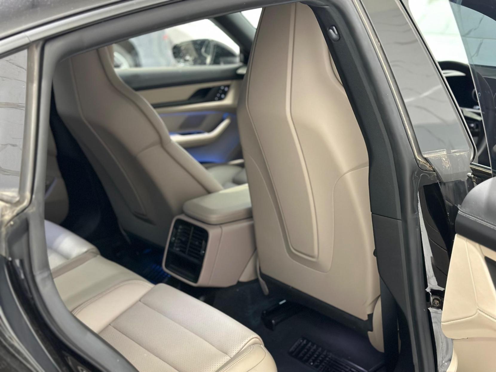 Porsche Taycan Performance 79.2kWh Auto RWD 4dr (11kW Charger)