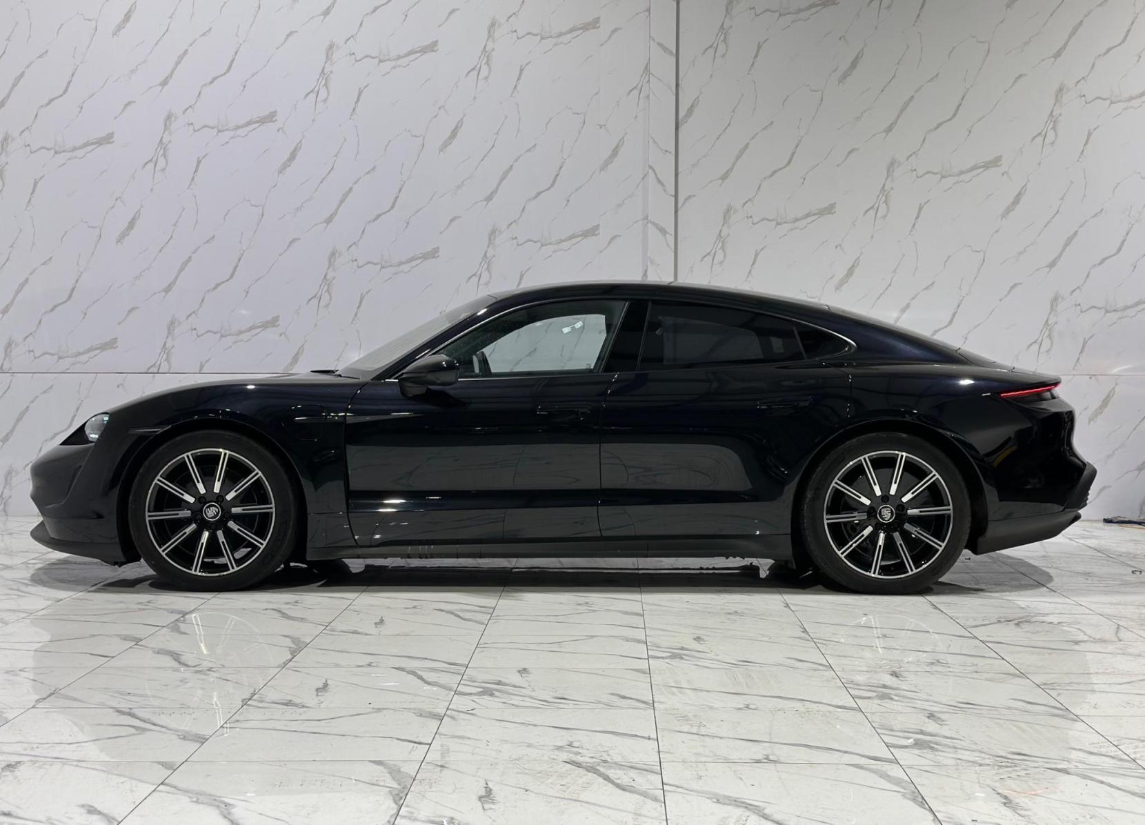 Porsche Taycan Performance 79.2kWh Auto RWD 4dr (11kW Charger)