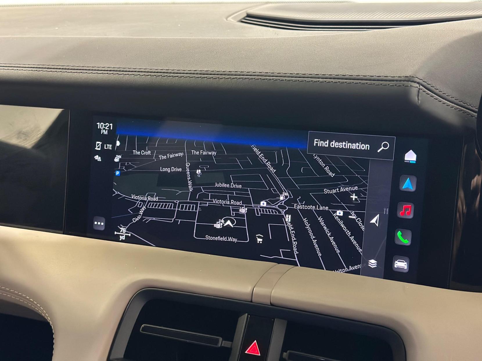 Porsche Taycan Performance 79.2kWh Auto RWD 4dr (11kW Charger)