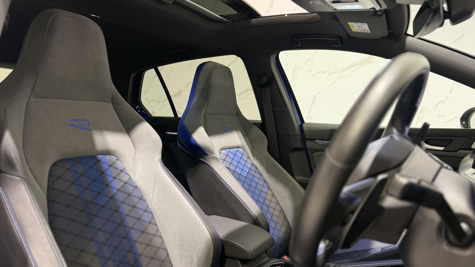 Volkswagen Golf 2.0 TSI R Hatchback 5dr Petrol DSG 4Motion Euro 6 (s/s) (320 ps)