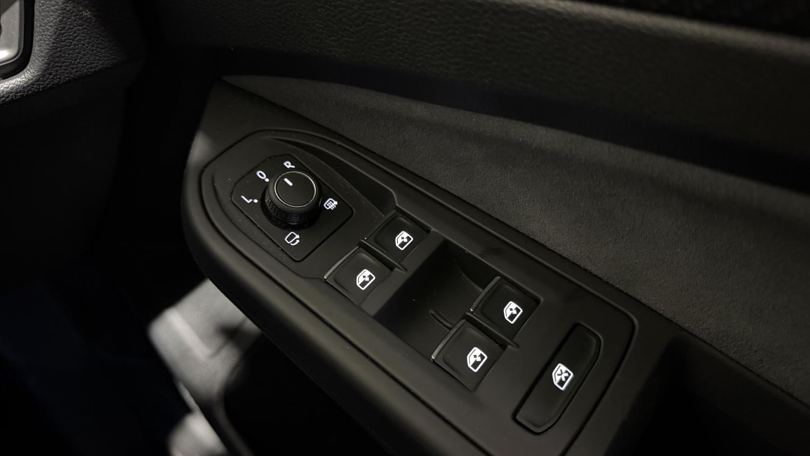 Volkswagen Golf 2.0 TSI R Hatchback 5dr Petrol DSG 4Motion Euro 6 (s/s) (320 ps)