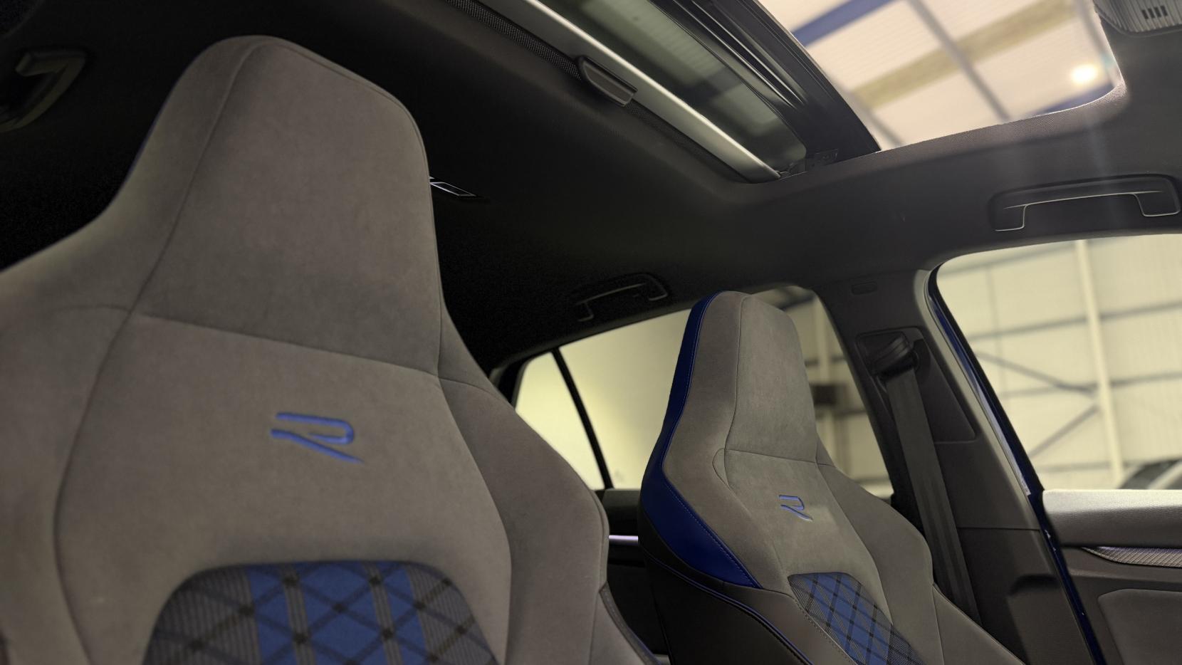 Volkswagen Golf 2.0 TSI R Hatchback 5dr Petrol DSG 4Motion Euro 6 (s/s) (320 ps)