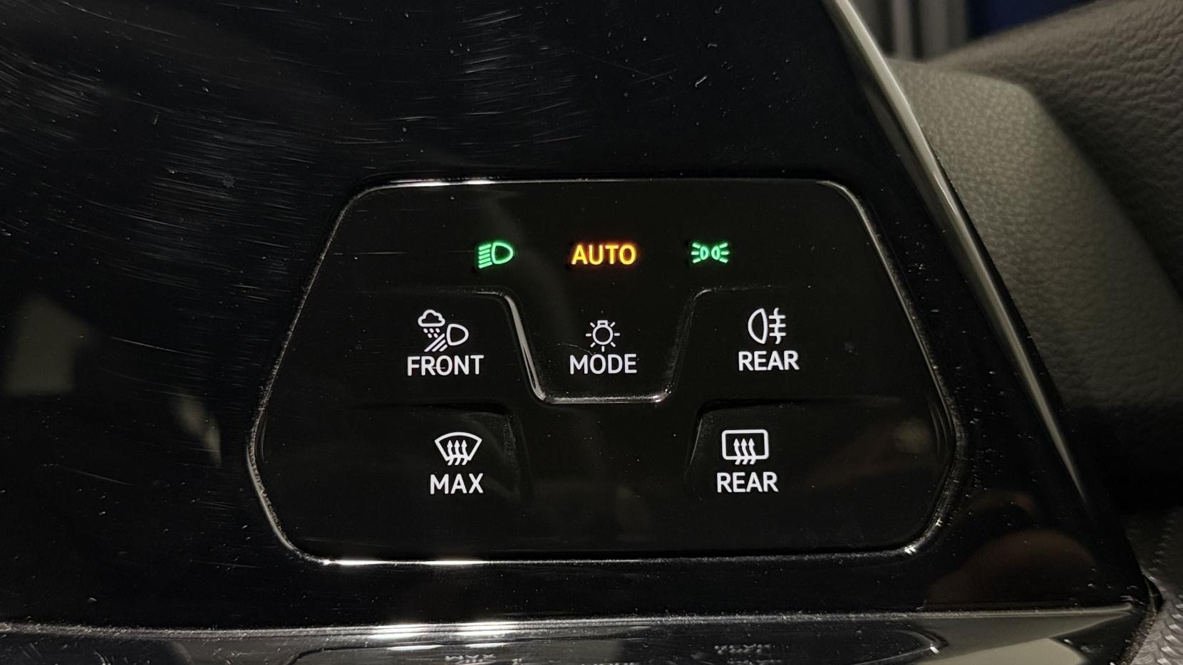 Volkswagen Golf 2.0 TSI R Hatchback 5dr Petrol DSG 4Motion Euro 6 (s/s) (320 ps)