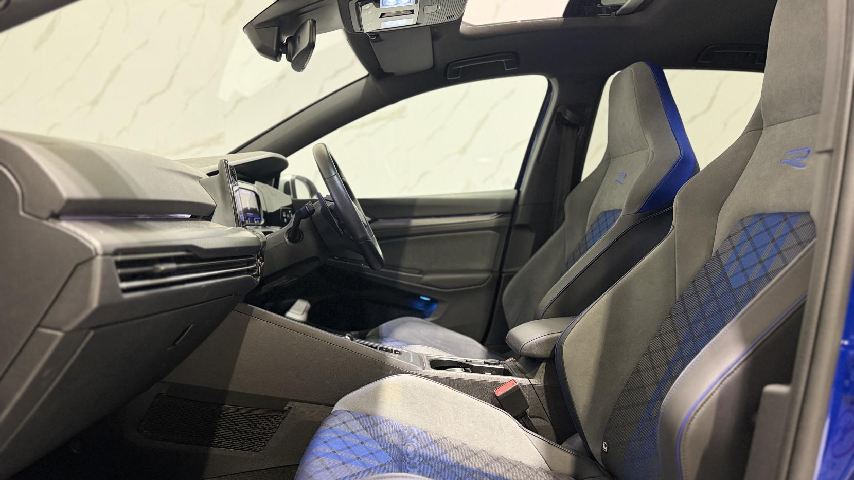 Volkswagen Golf 2.0 TSI R Hatchback 5dr Petrol DSG 4Motion Euro 6 (s/s) (320 ps)