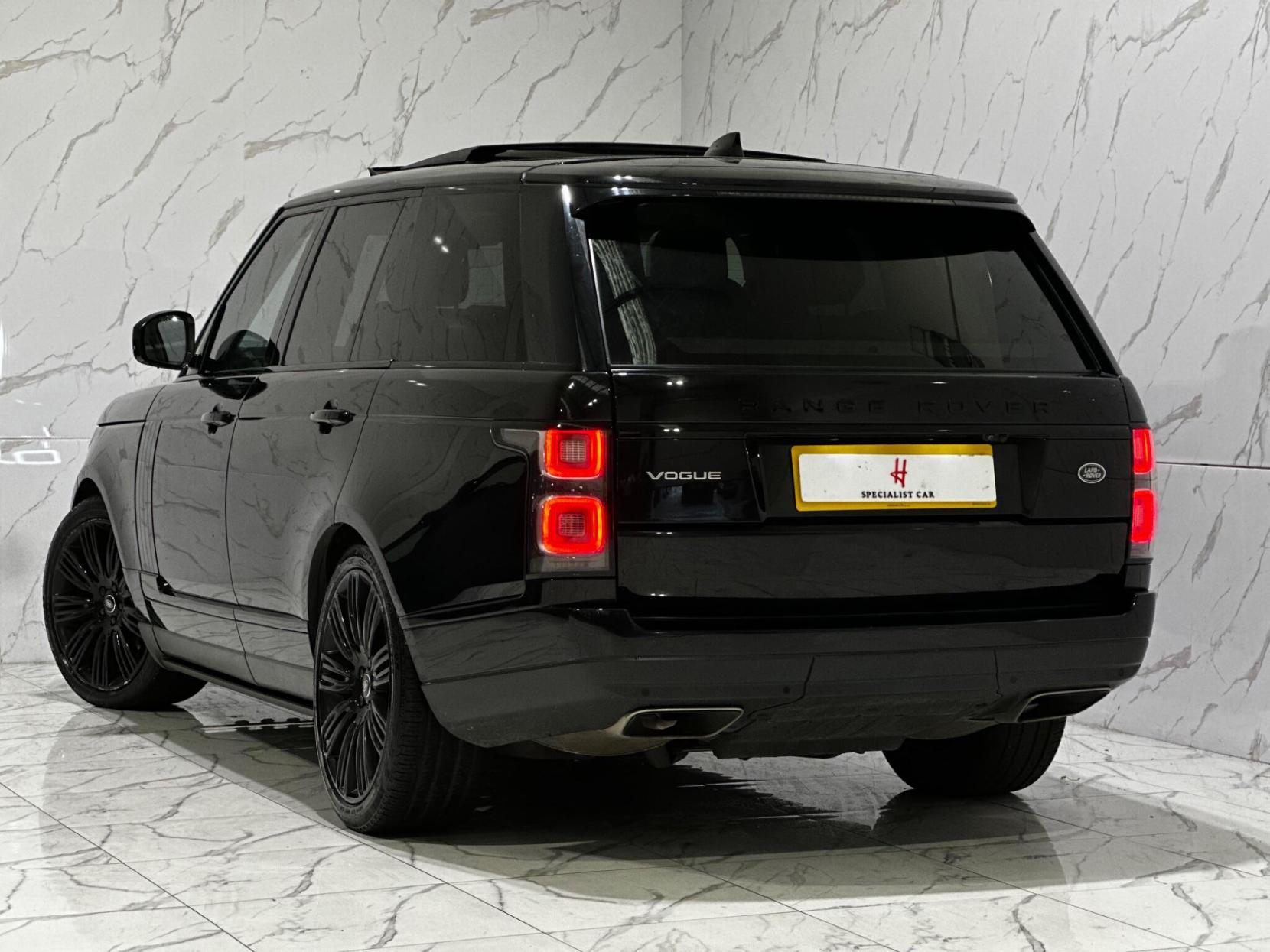 Land Rover Range Rover 3.0 SD V6 Vogue Auto 4WD Euro 6 (s/s) 5dr