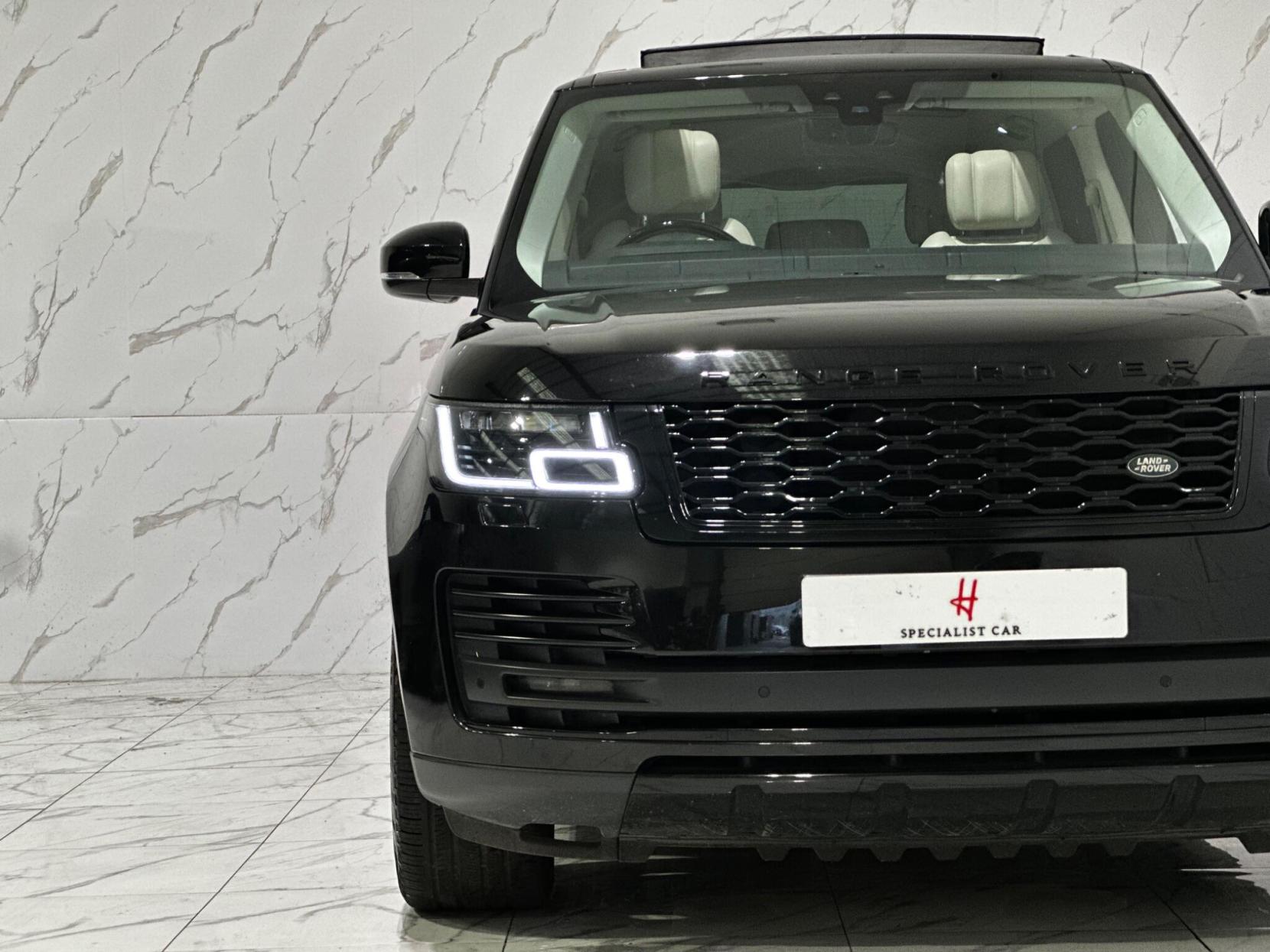 Land Rover Range Rover 3.0 SD V6 Vogue Auto 4WD Euro 6 (s/s) 5dr