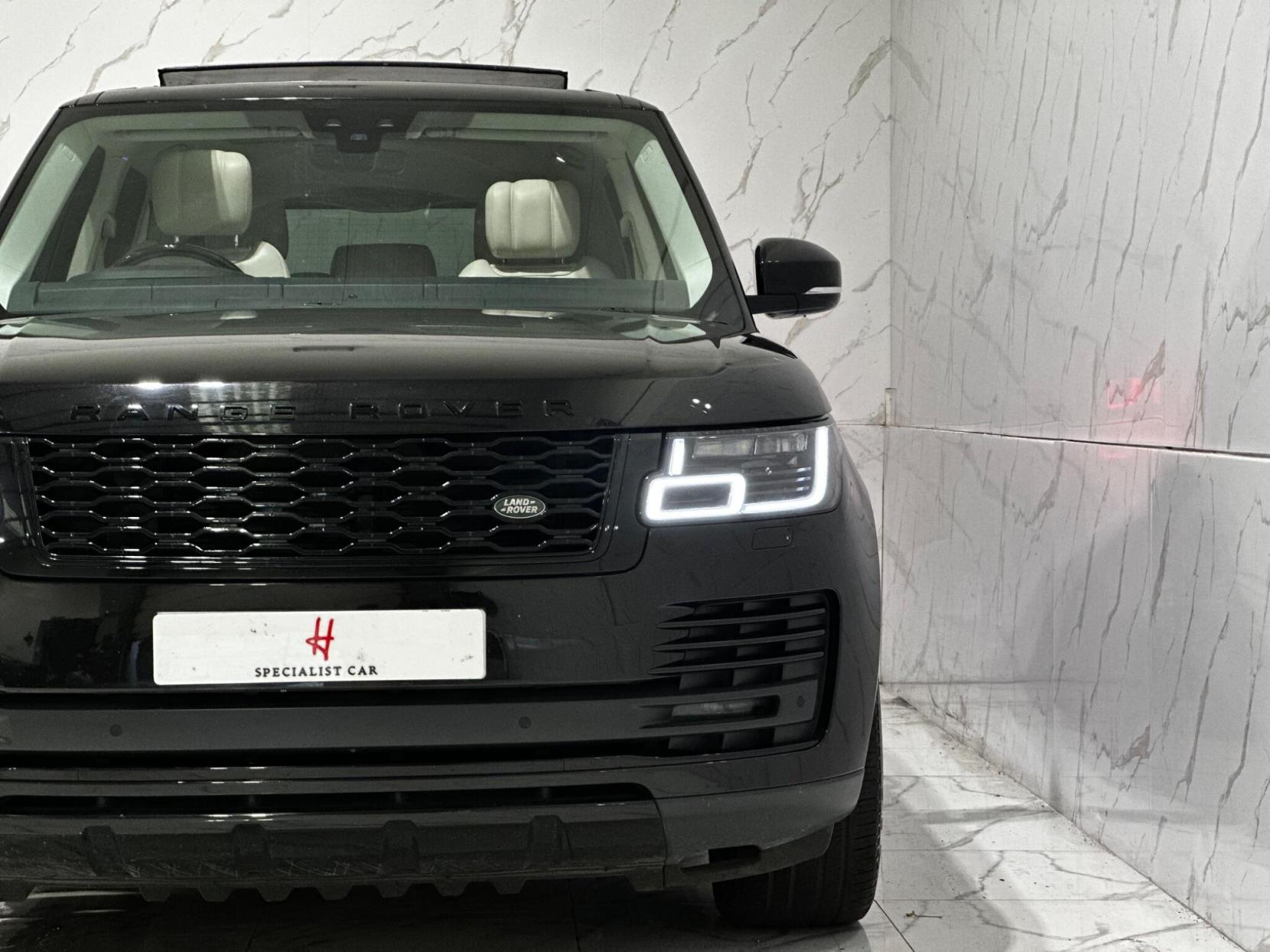 Land Rover Range Rover 3.0 SD V6 Vogue Auto 4WD Euro 6 (s/s) 5dr