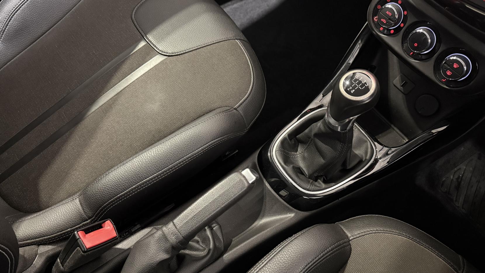 Vauxhall ADAM 1.4 16v SLAM Hatchback 3dr Petrol Manual Euro 5 (100 ps)