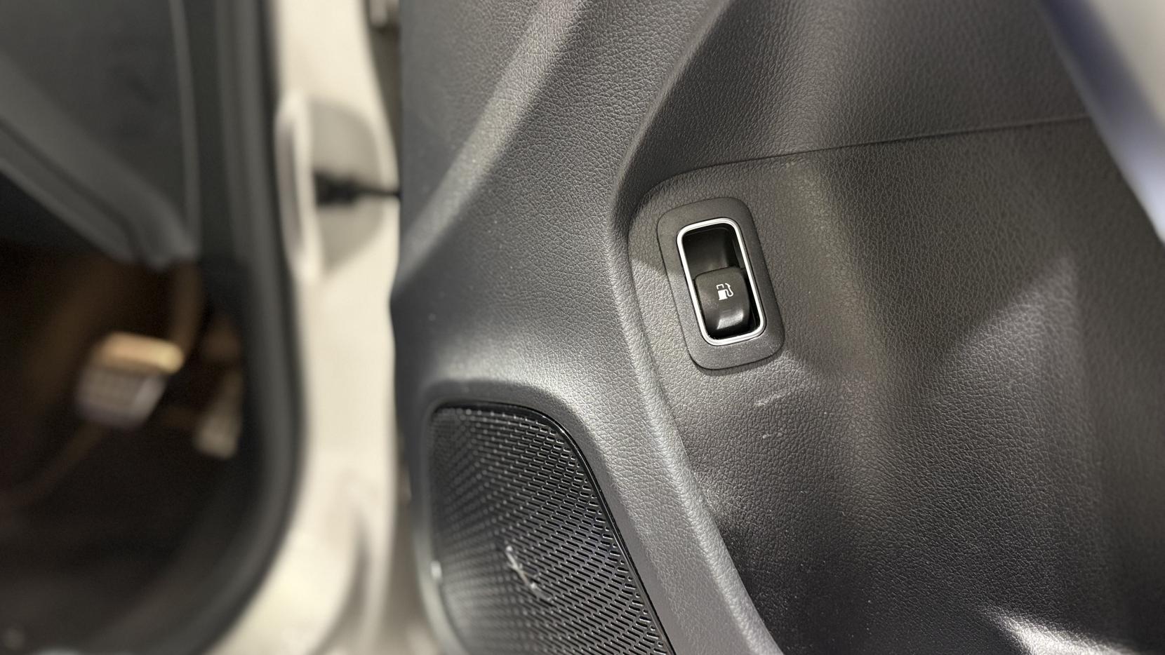 Mercedes-Benz A Class 1.3 A250e 15.6kWh AMG Line (Premium Plus 2) Saloon 4dr Petrol Plug-in Hybrid 8G-DCT Euro 6 (s/s) (218 ps)